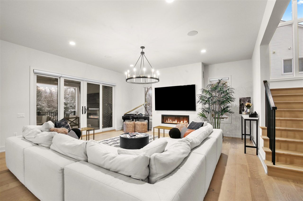 7303 Brookside Village Court, Bloomfield Hills, MI, 48301