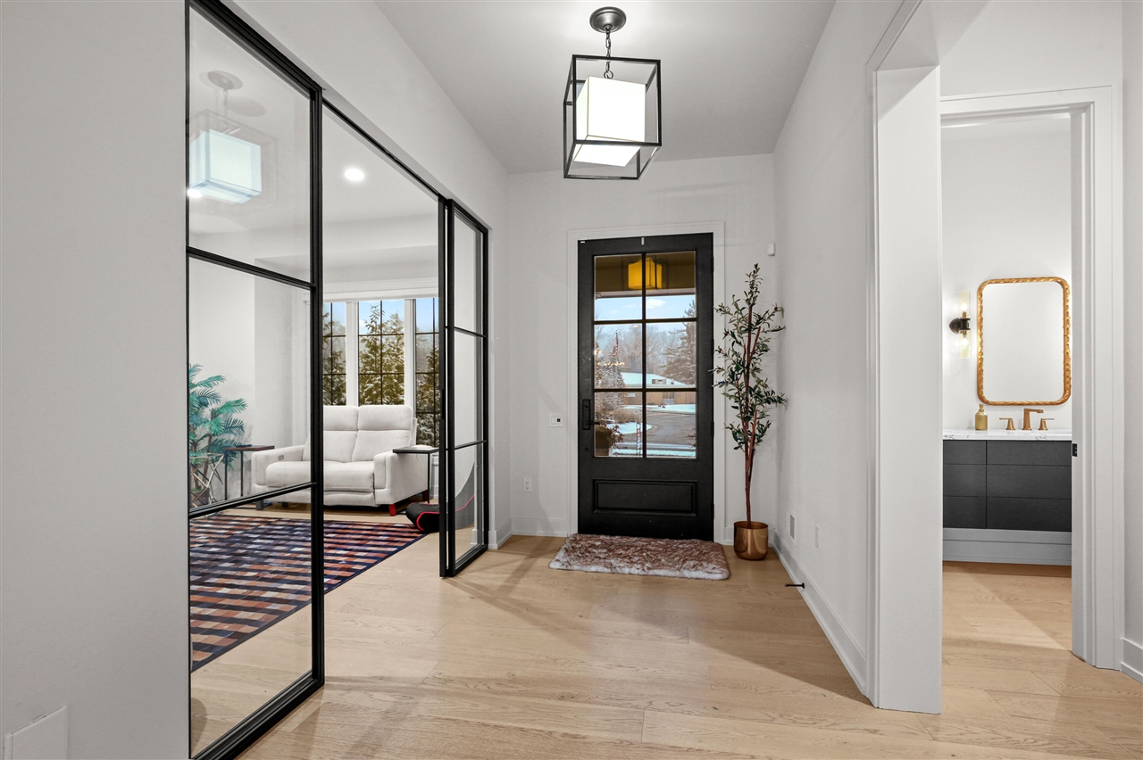 7303 Brookside Village Court, Bloomfield Hills, MI, 48301