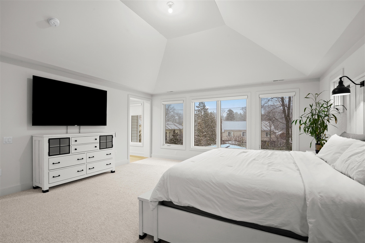 7303 Brookside Village Court, Bloomfield Hills, MI, 48301