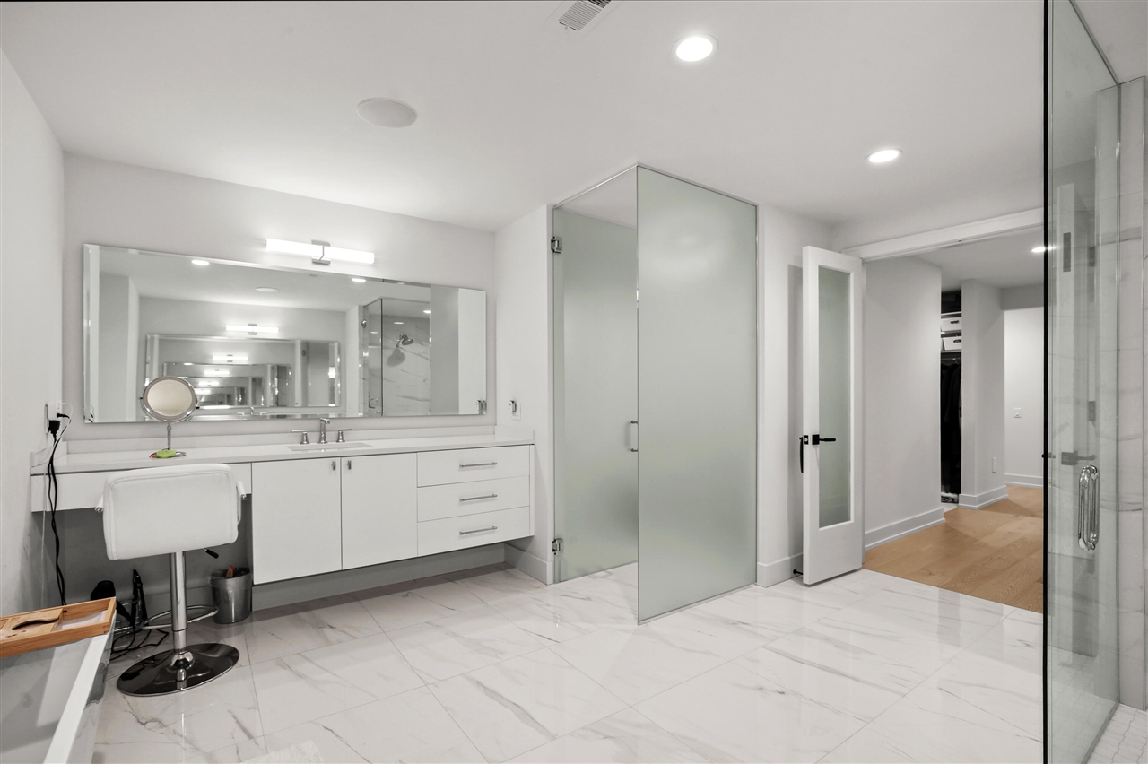 7303 Brookside Village Court, Bloomfield Hills, MI, 48301