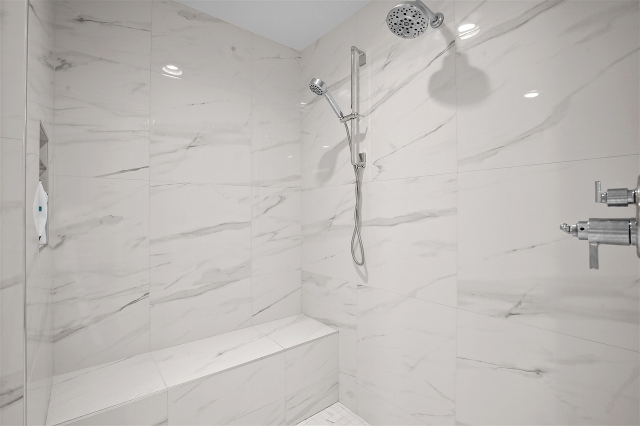 7303 Brookside Village Court, Bloomfield Hills, MI, 48301