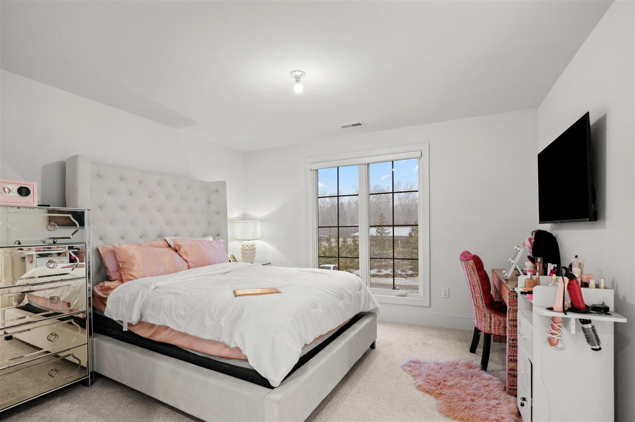 7303 Brookside Village Court, Bloomfield Hills, MI, 48301