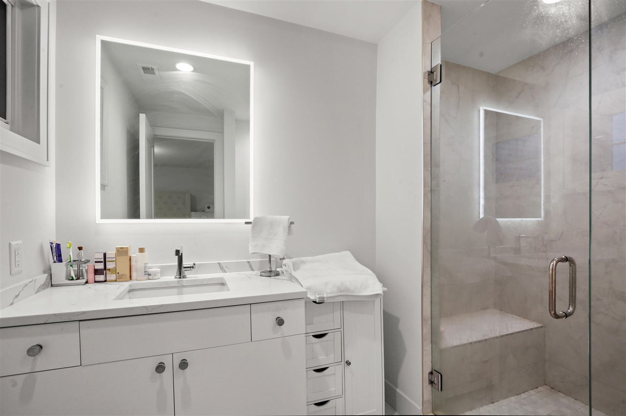 7303 Brookside Village Court, Bloomfield Hills, MI, 48301