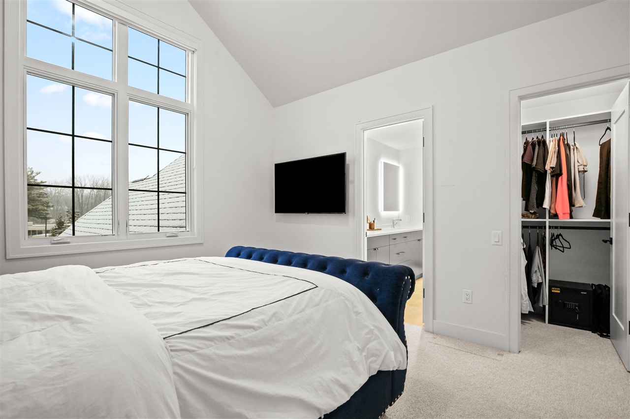 7303 Brookside Village Court, Bloomfield Hills, MI, 48301