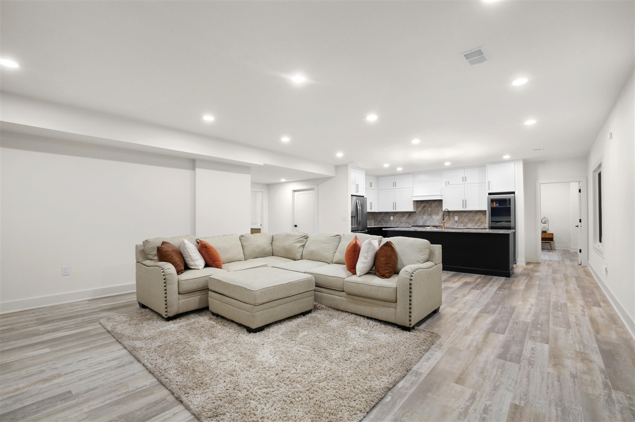 7303 Brookside Village Court, Bloomfield Hills, MI, 48301