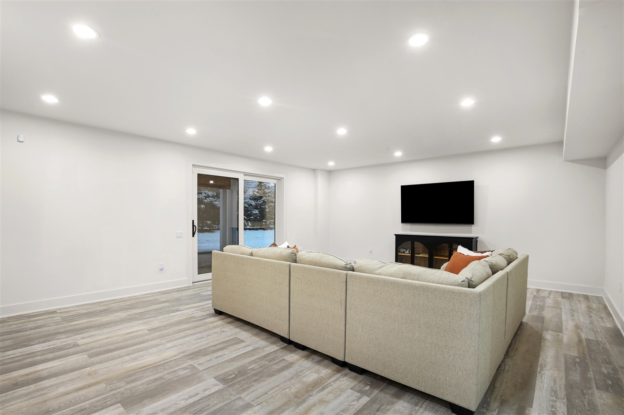 7303 Brookside Village Court, Bloomfield Hills, MI, 48301