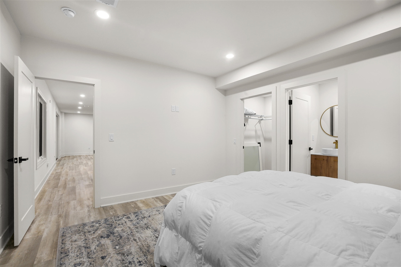 7303 Brookside Village Court, Bloomfield Hills, MI, 48301