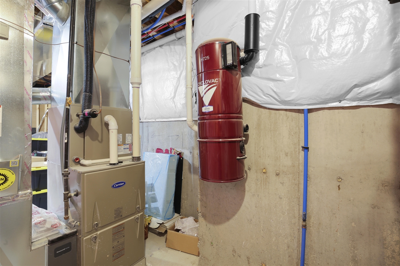 7303 Brookside Village Court, Bloomfield Hills, MI, 48301