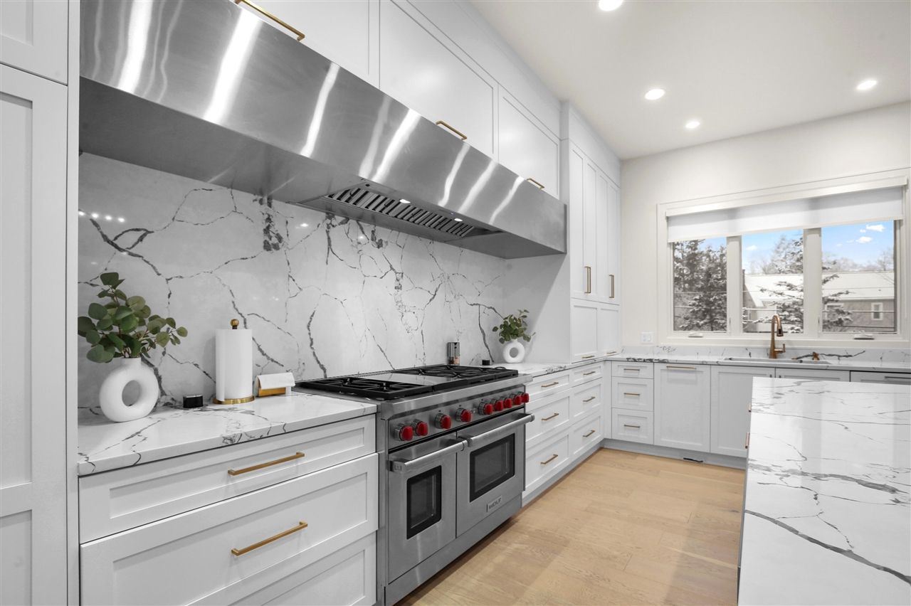 7303 Brookside Village Court, Bloomfield Hills, MI, 48301