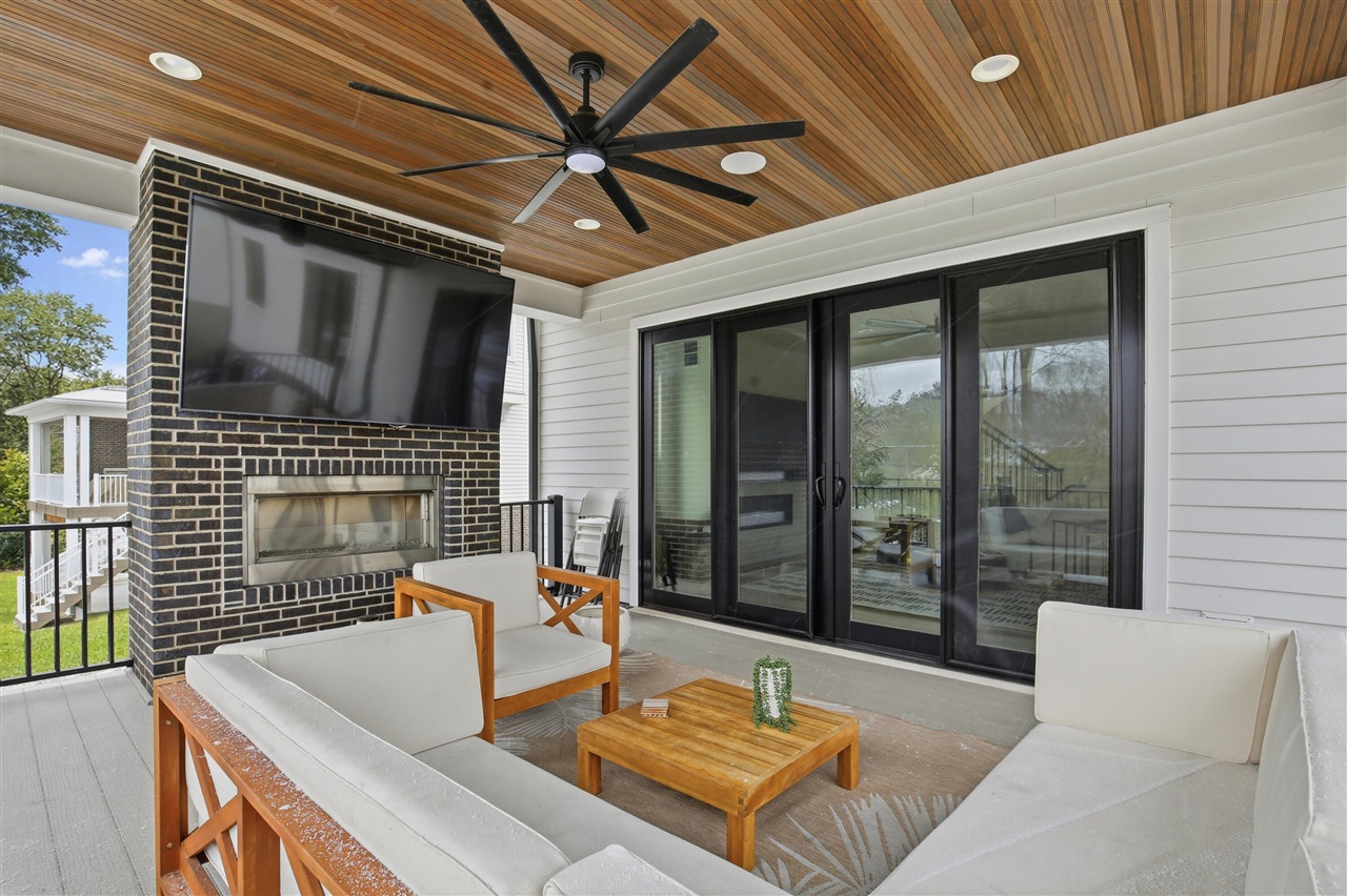 7303 Brookside Village Court, Bloomfield Hills, MI, 48301