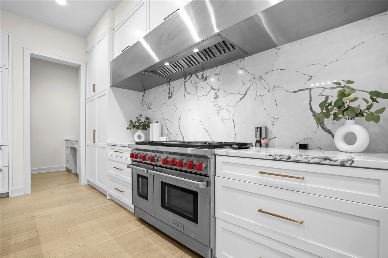 7303 Brookside Village Court, Bloomfield Hills, MI, 48301