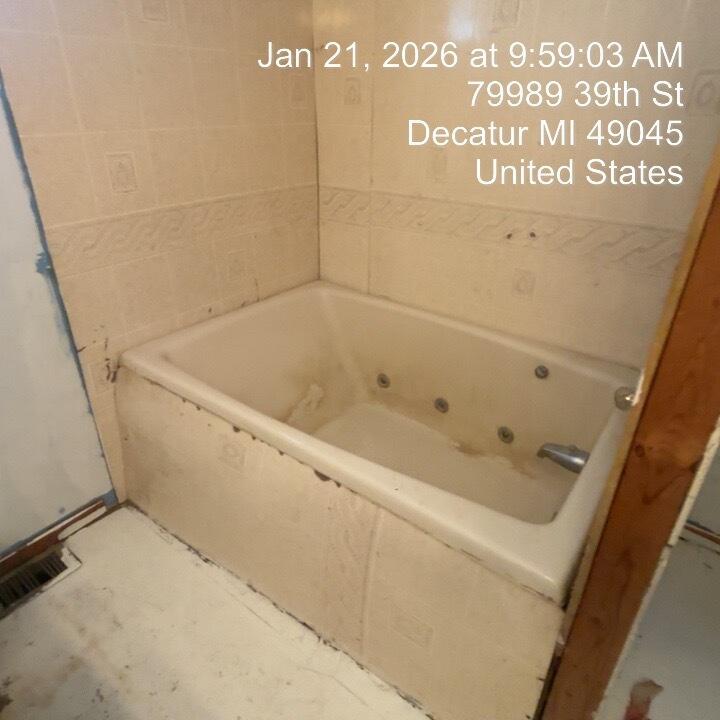 79989 39th Street, Decatur, MI, 49045