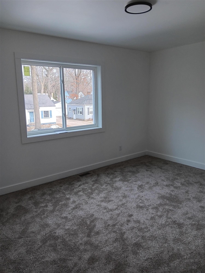 1671 Montague Avenue, Muskegon, MI, 49441-3159