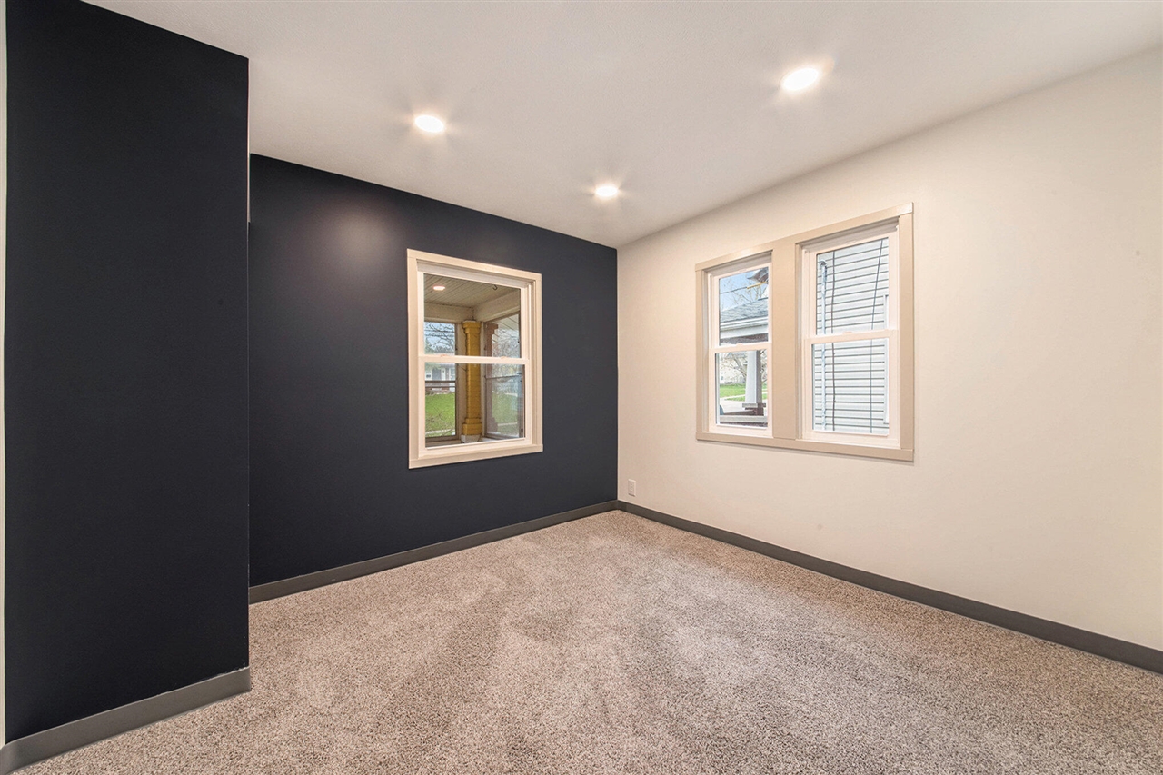 100 Knapp Street, Grand Rapids, MI, 49505-6231