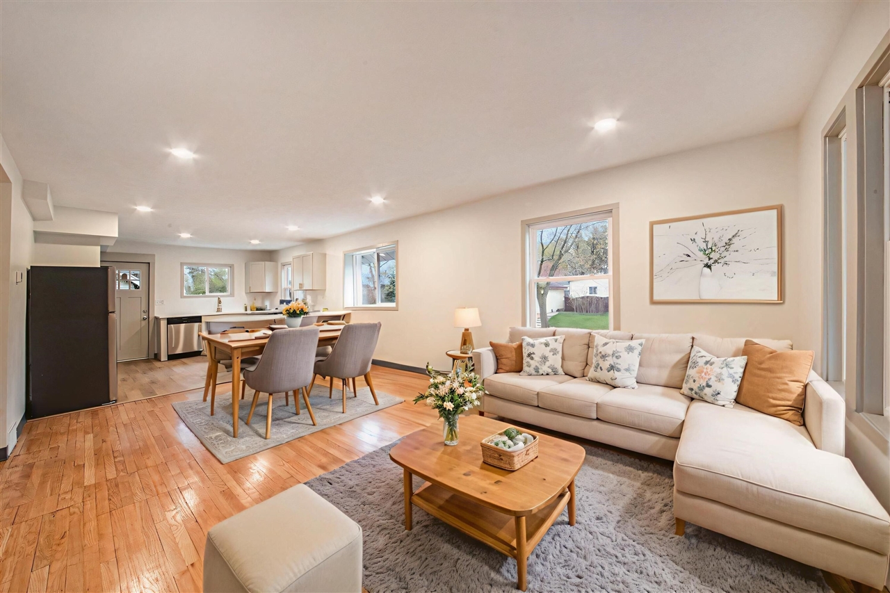 100 Knapp Street, Grand Rapids, MI, 49505-6231