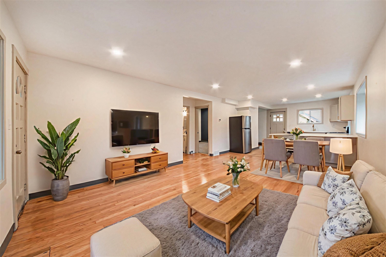 100 Knapp Street, Grand Rapids, MI, 49505-6231