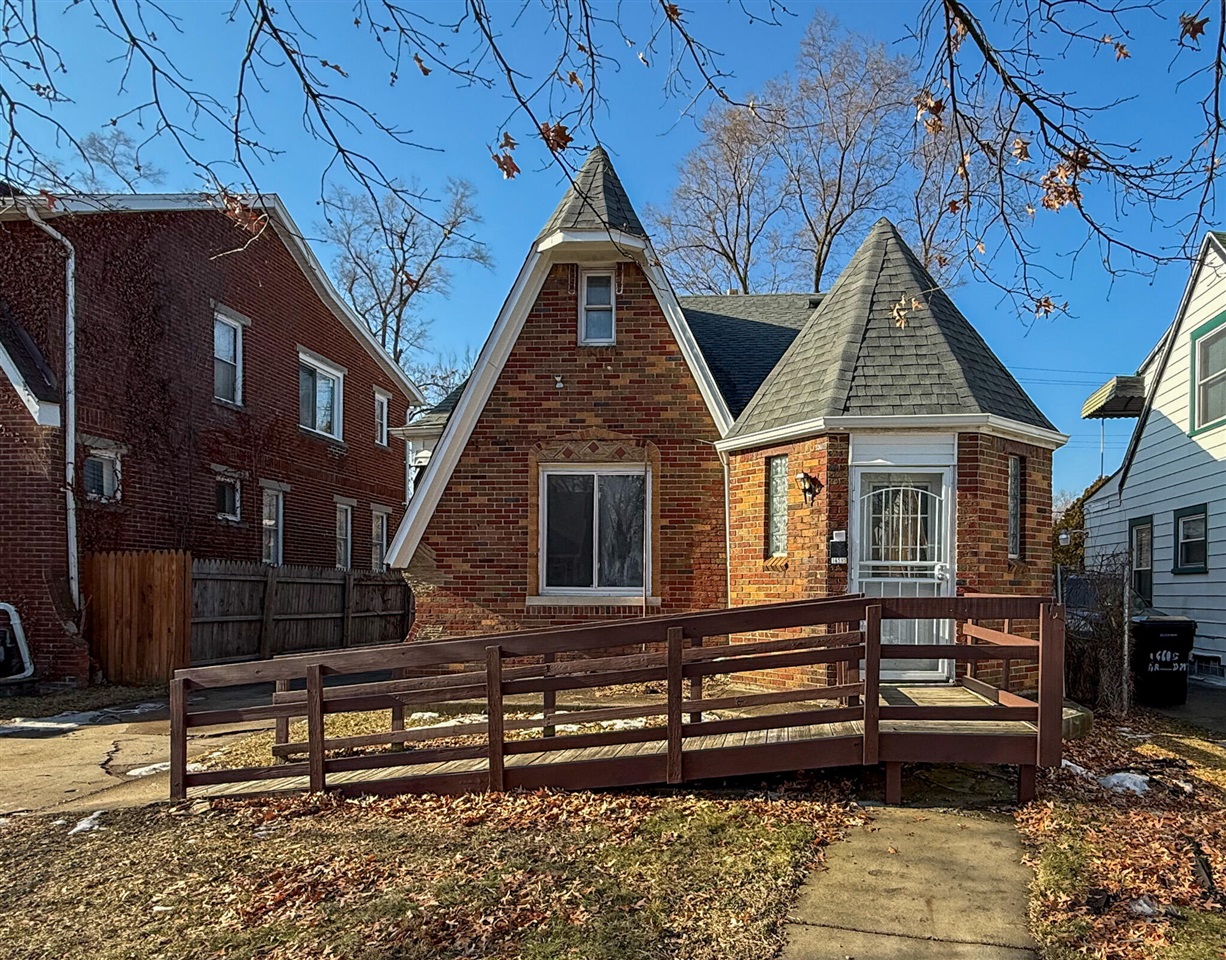 Photo of property for sale at 16595 Ardmore Street, Detroit MI 48235-4052