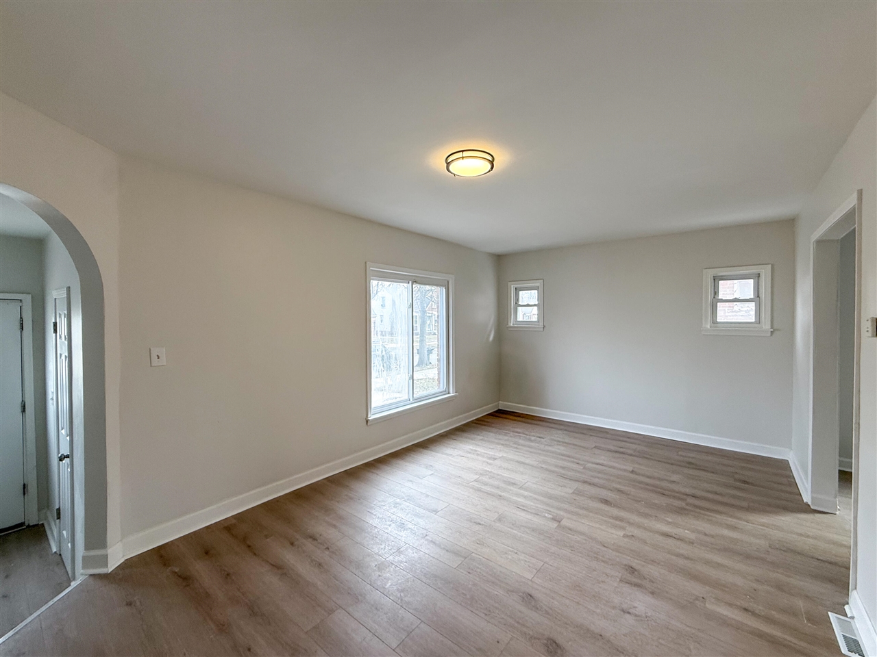 16595 Ardmore Street photo 3