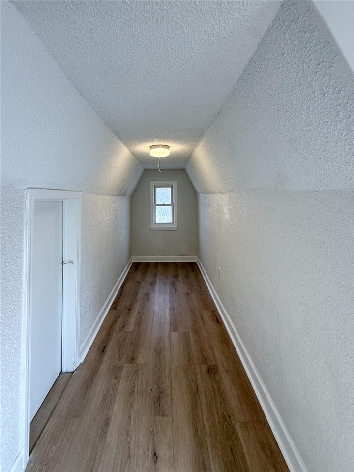 16595 Ardmore Street photo 21