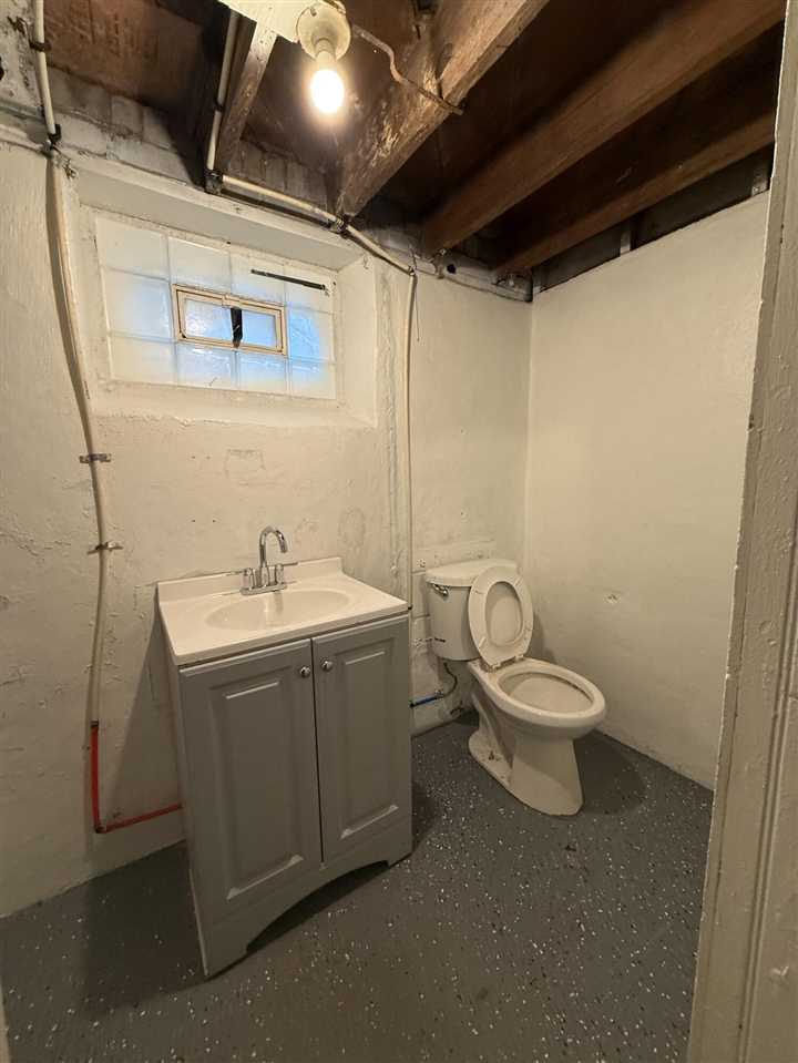 16595 Ardmore Street photo 26