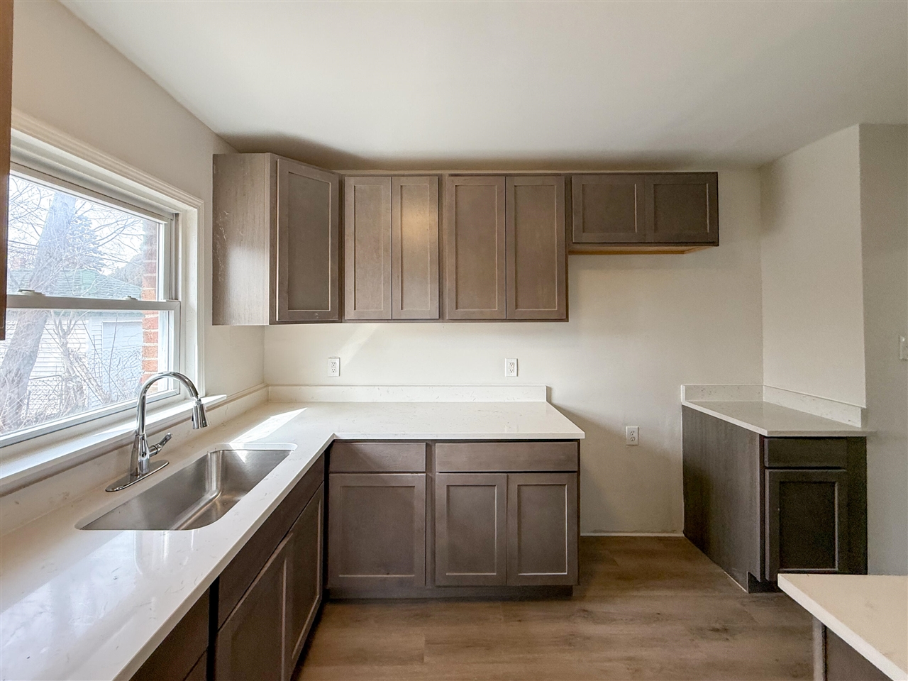 16595 Ardmore Street photo 8
