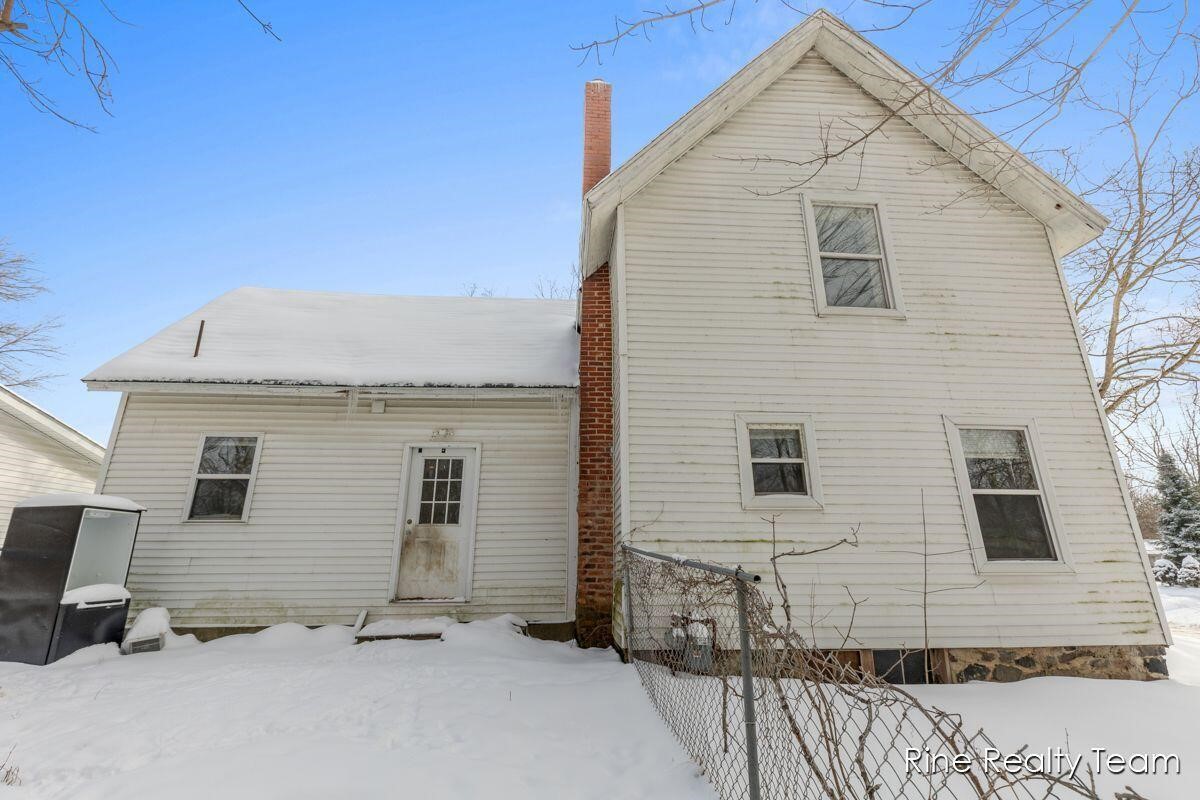 321 E Fenton Street, Union City, MI, 49094-1114