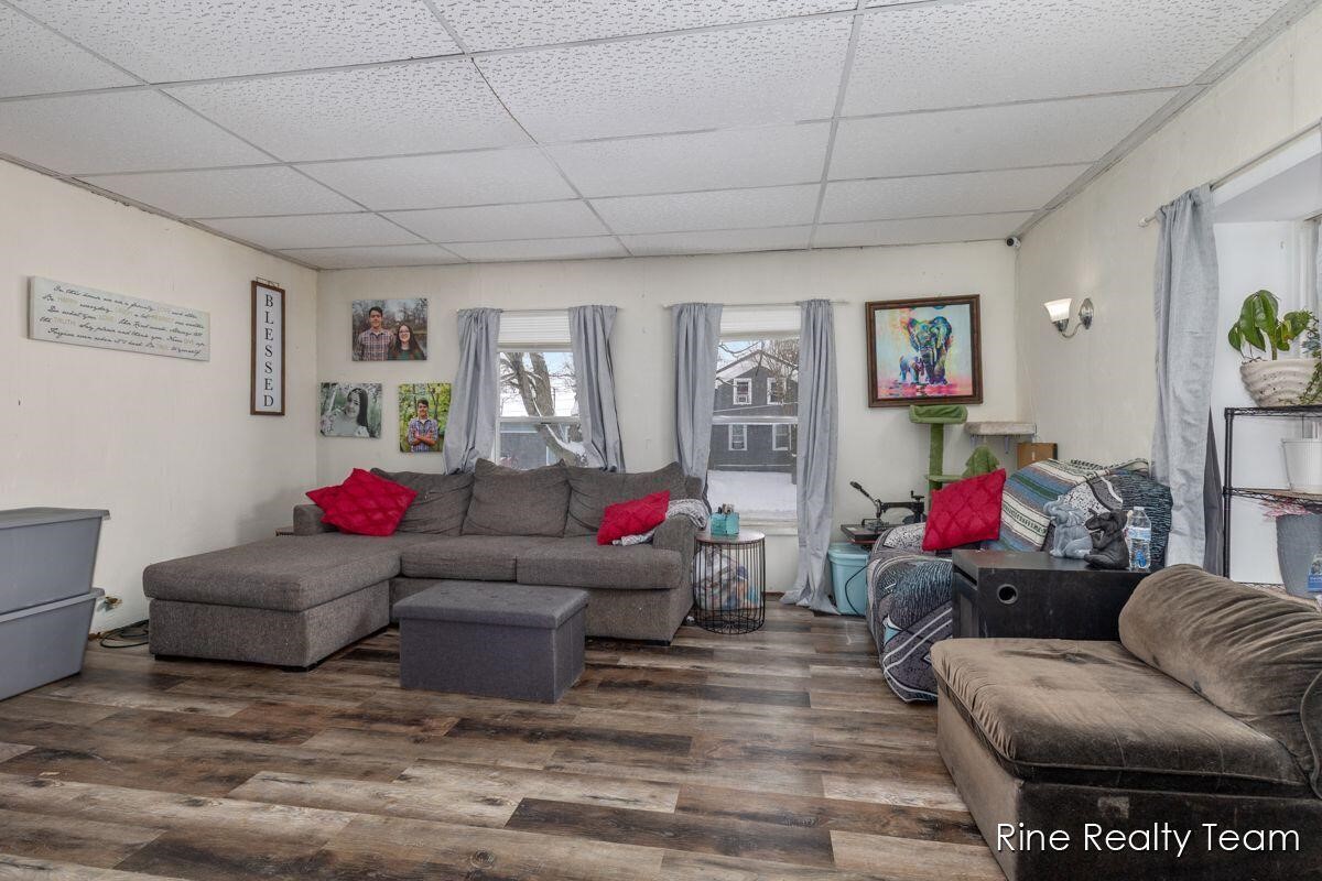 321 E Fenton Street, Union City, MI, 49094-1114