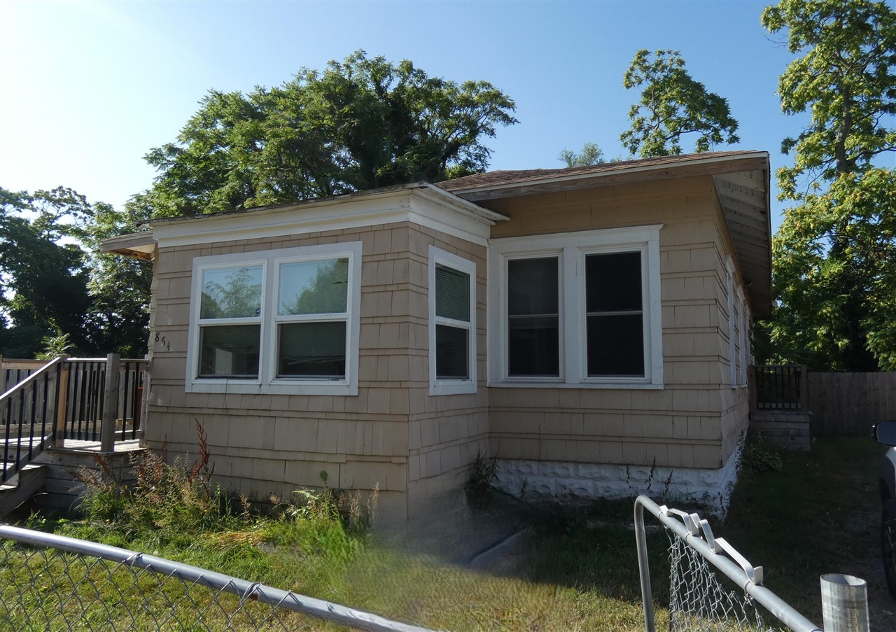 2nd image of 864 Highland Ave, Benton Harbor, MI 49022 | MLS# 70512810
