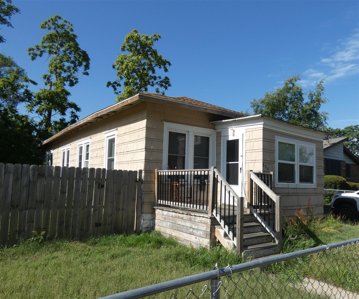 3rd image of 864 Highland Ave, Benton Harbor, MI 49022 | MLS# 70512810