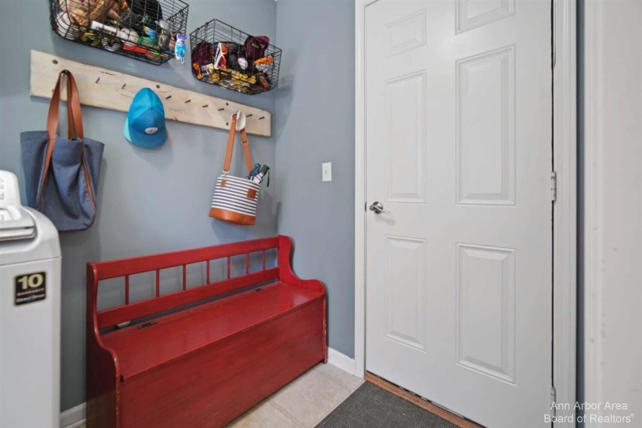 214 Glenwood Circle, Manchester, MI, 48158-8586