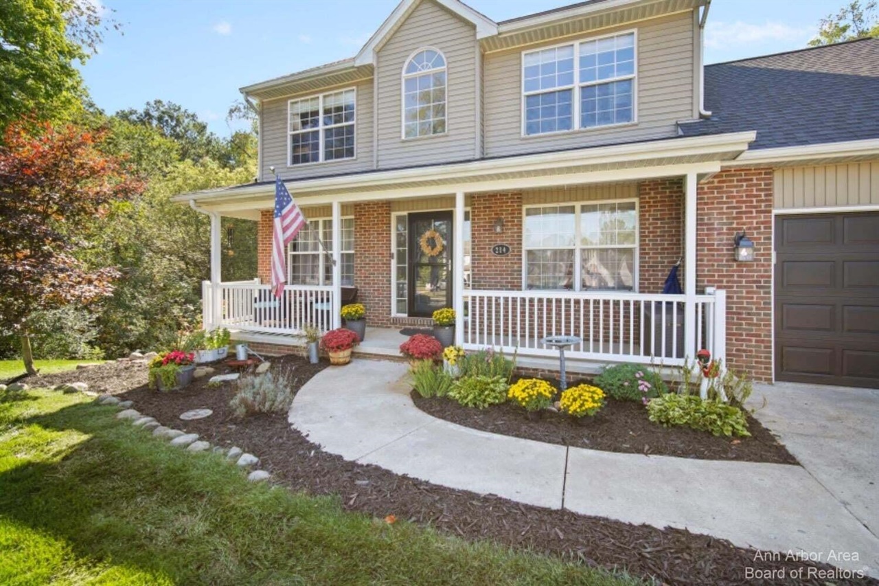 214 Glenwood Circle, Manchester, MI, 48158-8586