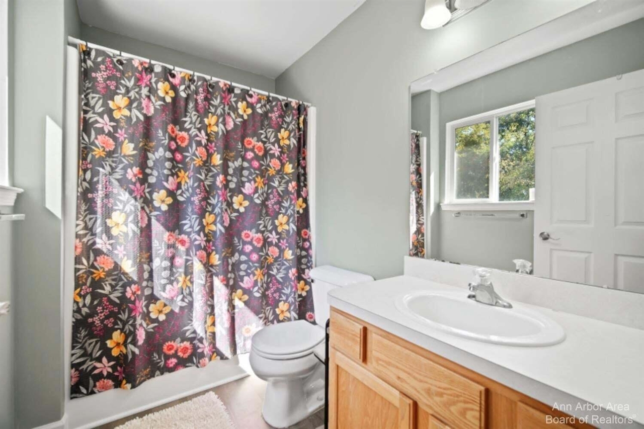 214 Glenwood Circle, Manchester, MI, 48158-8586