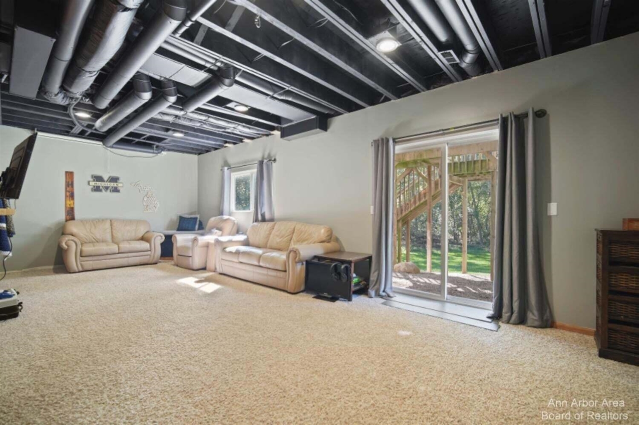 214 Glenwood Circle, Manchester, MI, 48158-8586