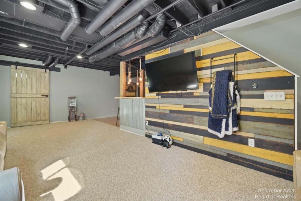 214 Glenwood Circle, Manchester, MI, 48158-8586