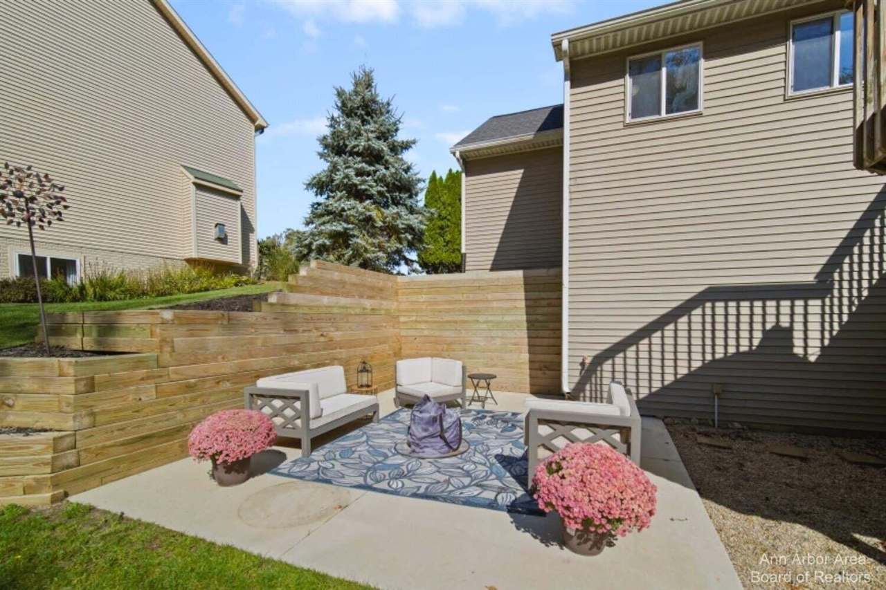 214 Glenwood Circle, Manchester, MI, 48158-8586