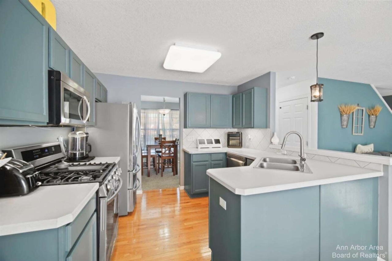 214 Glenwood Circle, Manchester, MI, 48158-8586