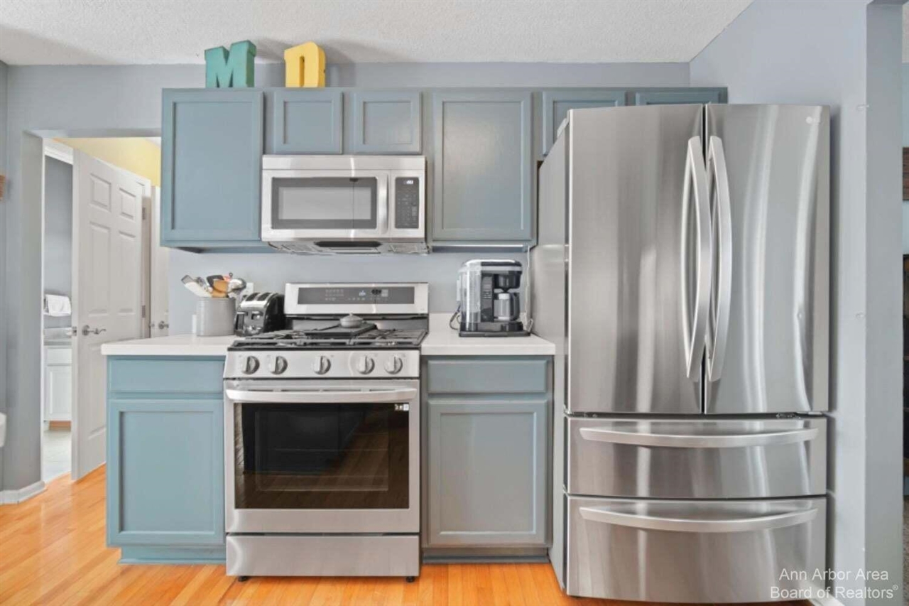 214 Glenwood Circle, Manchester, MI, 48158-8586