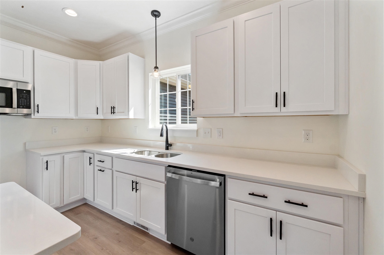 5033 Ikram Oaks Drive, Jackson, MI, 49201