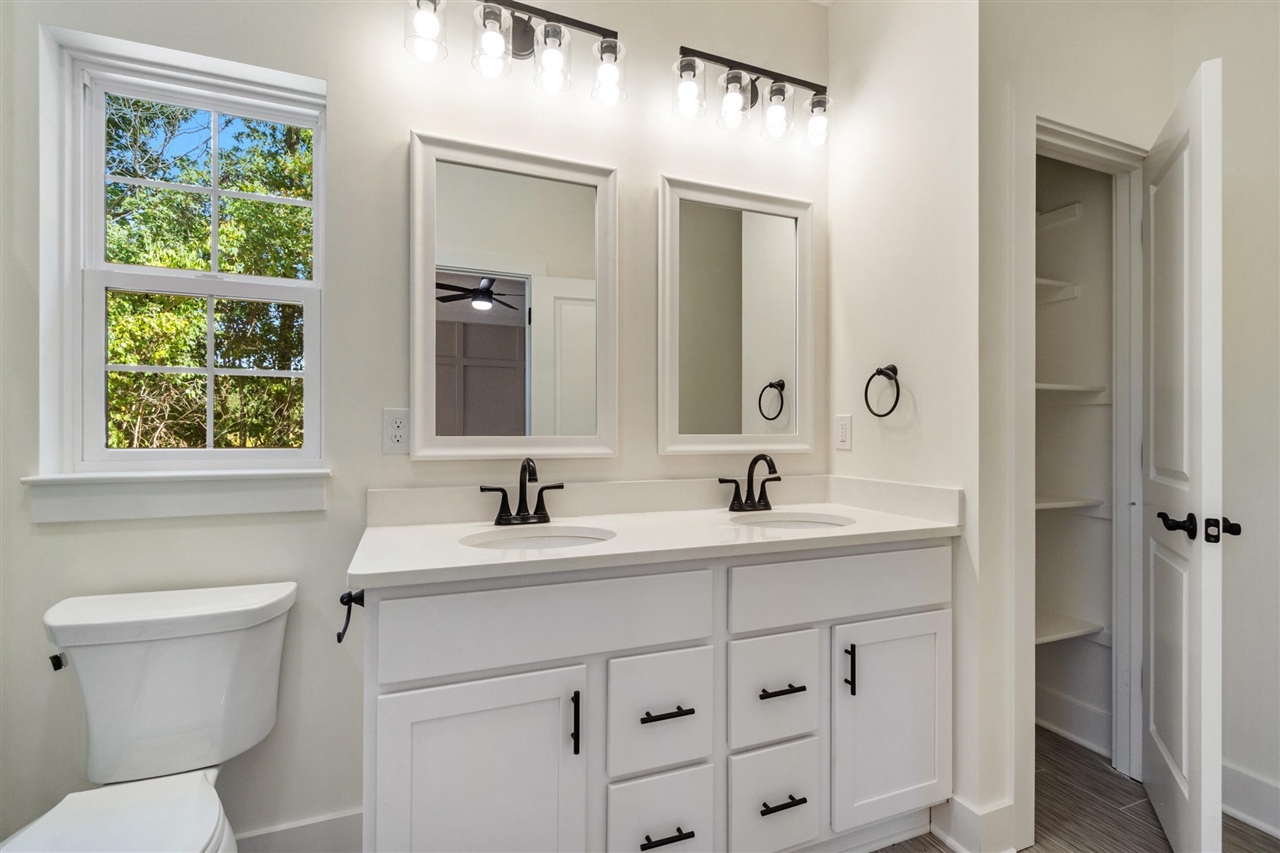 5033 Ikram Oaks Drive, Jackson, MI, 49201