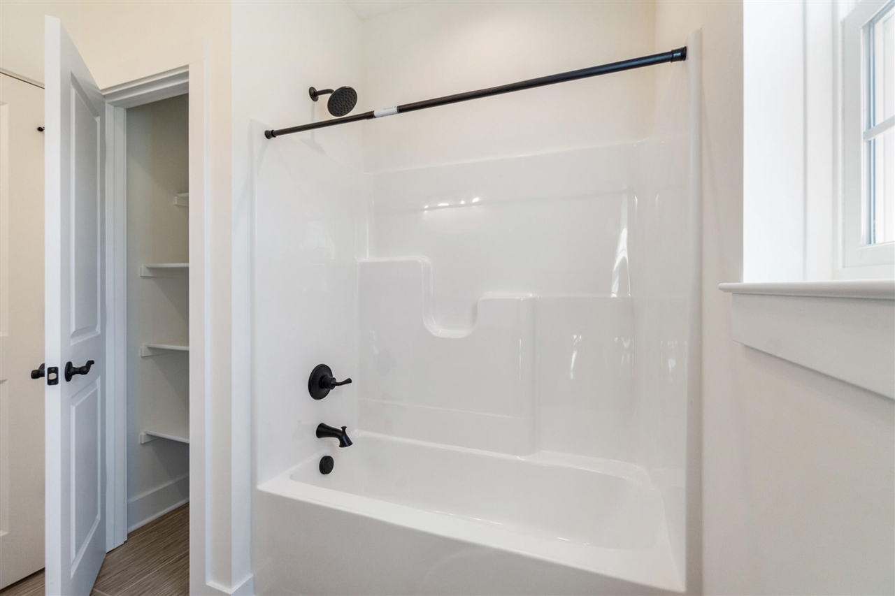 5033 Ikram Oaks Drive, Jackson, MI, 49201