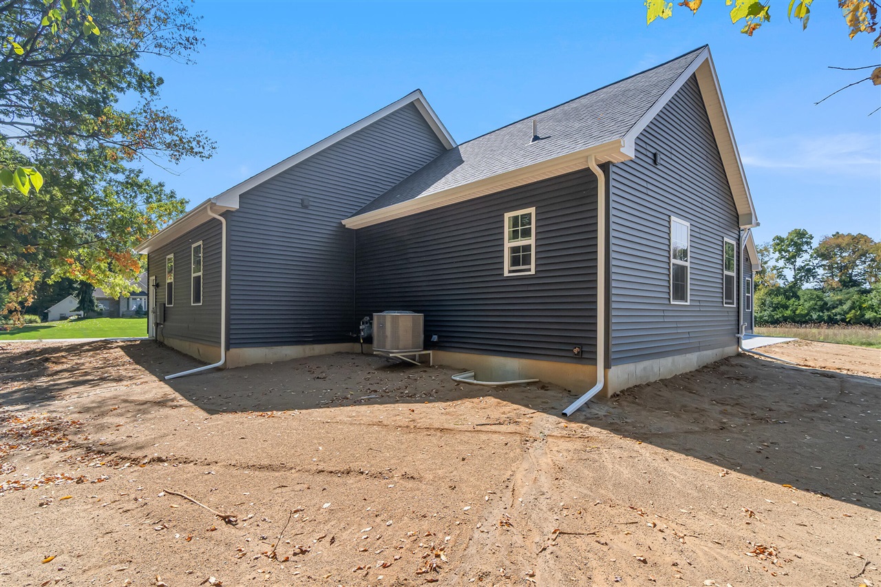 5033 Ikram Oaks Drive, Jackson, MI, 49201