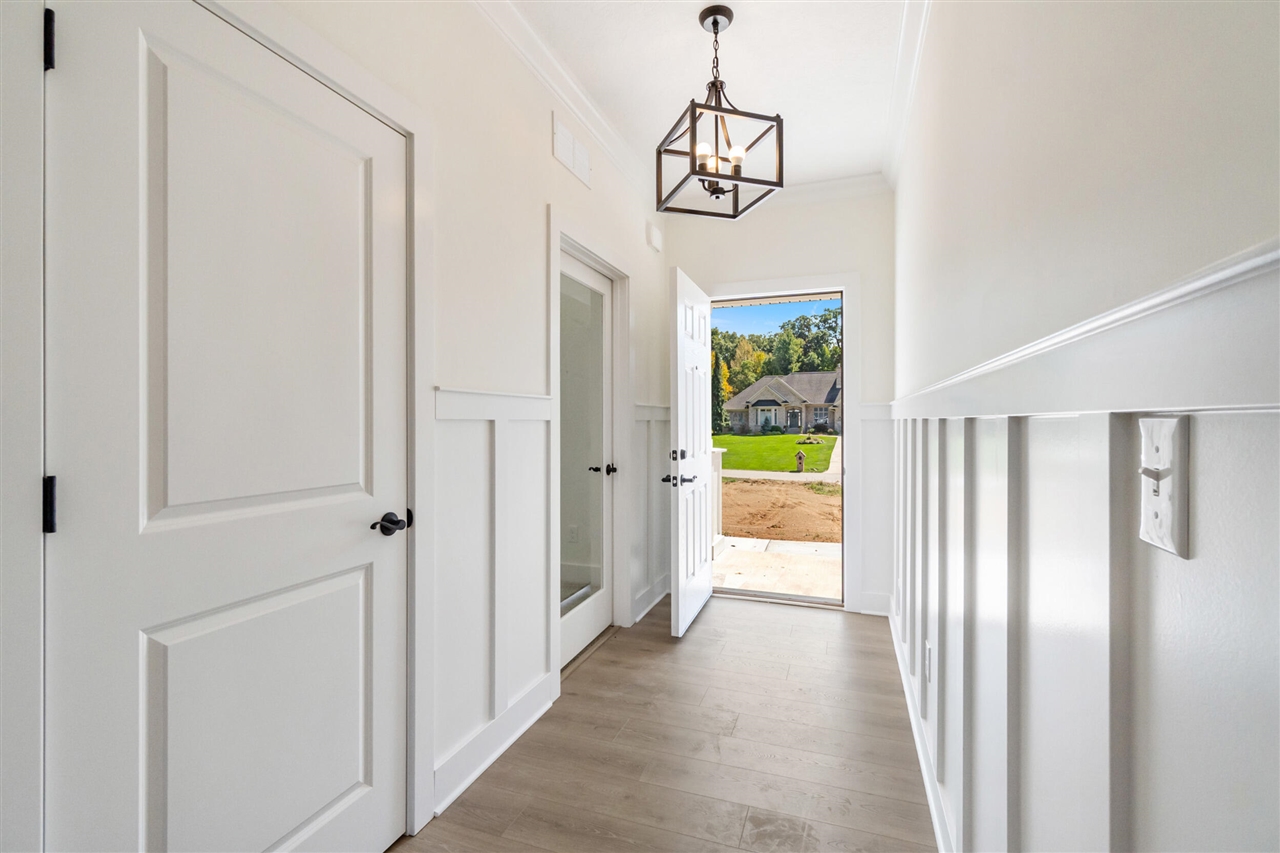 5033 Ikram Oaks Drive, Jackson, MI, 49201