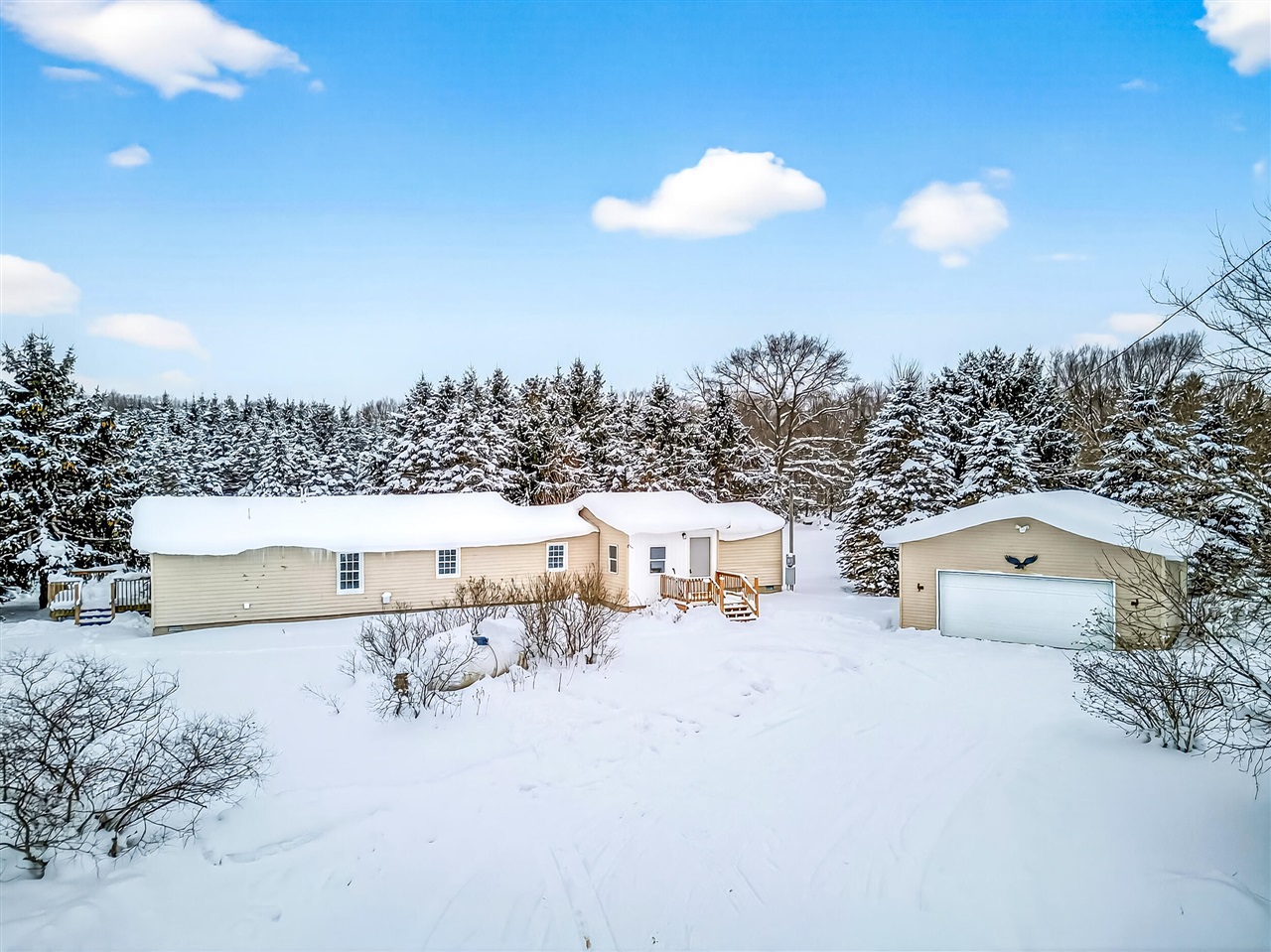 55 E Wilke Road, Rothbury, MI, 49452-8081