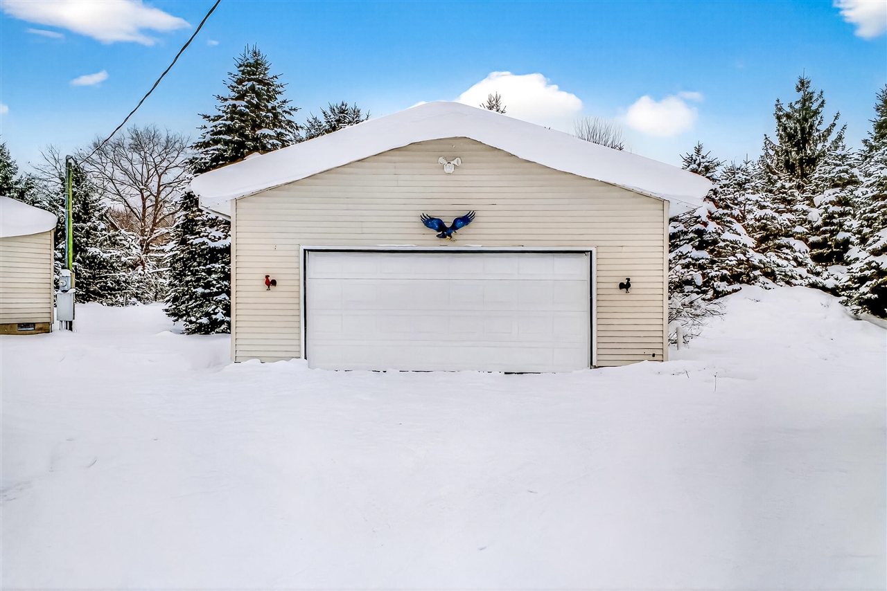 55 E Wilke Road, Rothbury, MI, 49452-8081