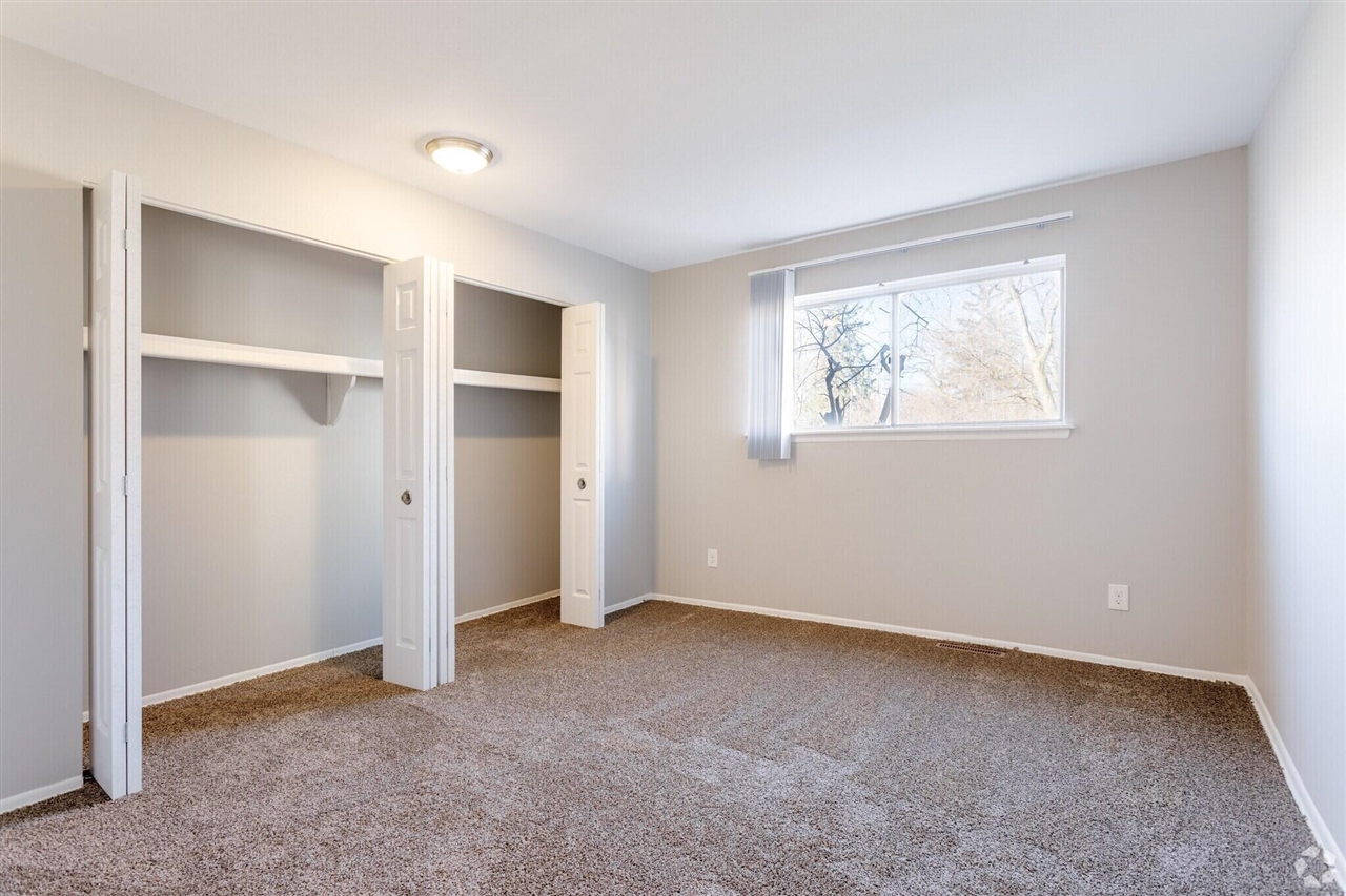 2230 Dexter Avenue photo 11