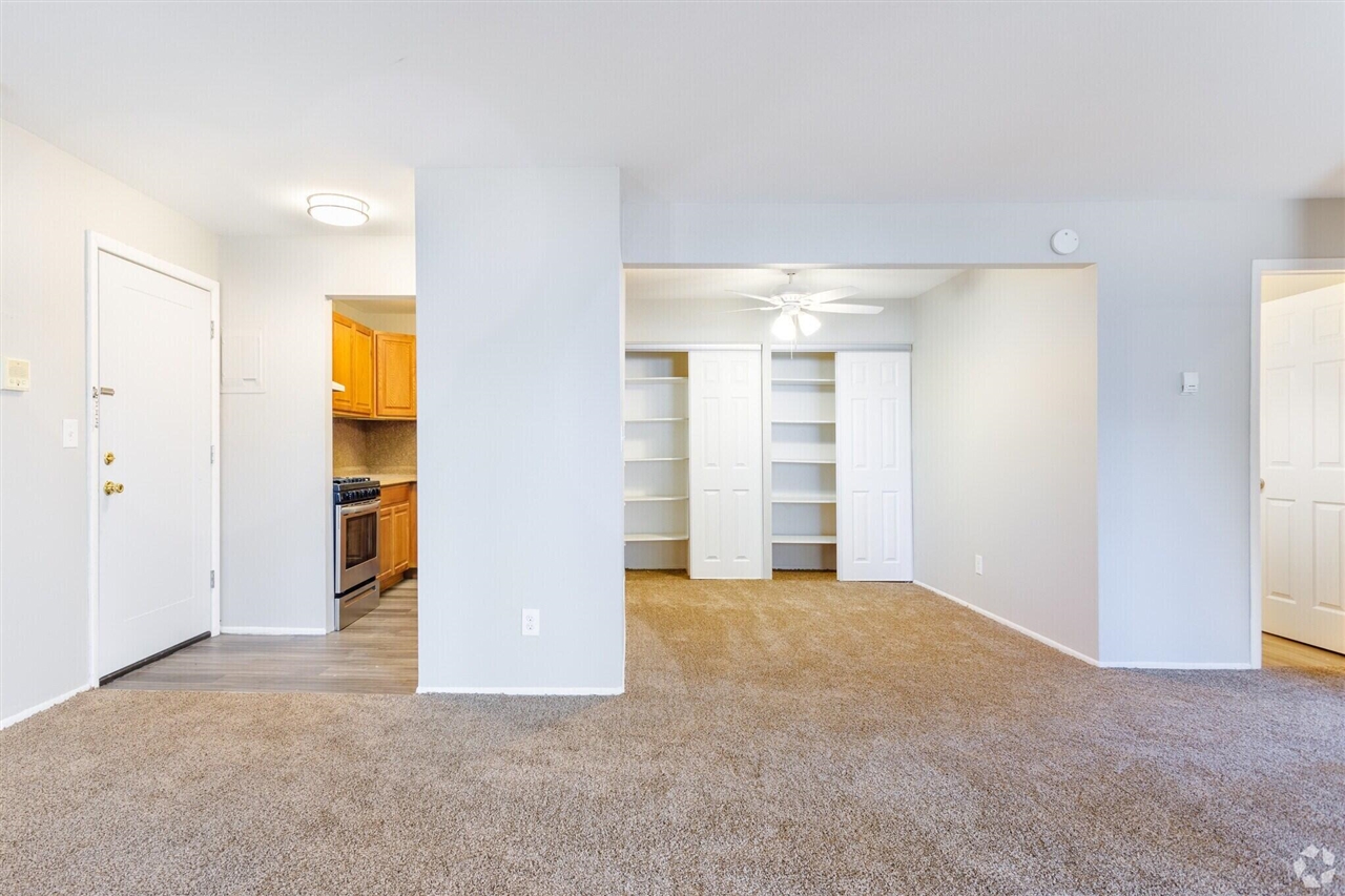 2230 Dexter Avenue photo 9