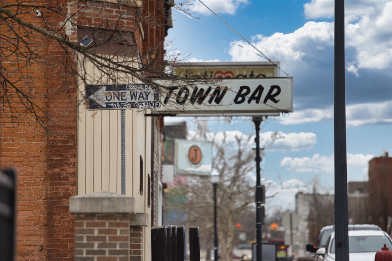 121 E Cortland Street, Jackson, MI, 49201