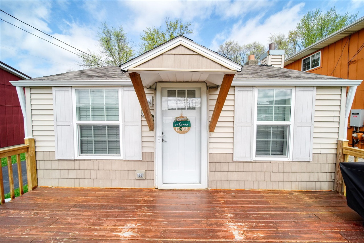 1st image of 4026 Donnely Rd, Jackson, MI 49201 | MLS# 70512932