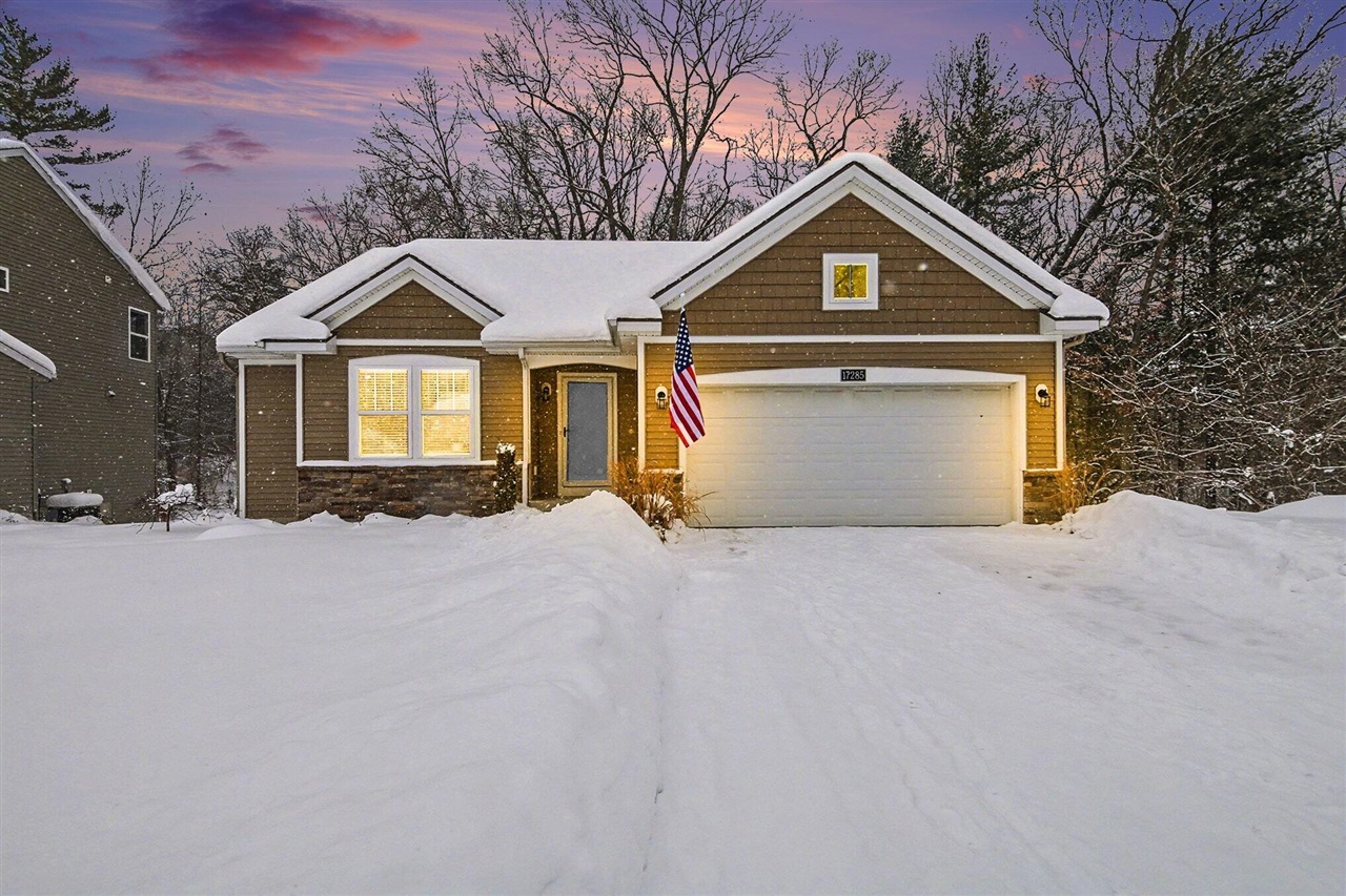 17285 Richton Drive, Nunica, MI, 49448-9374