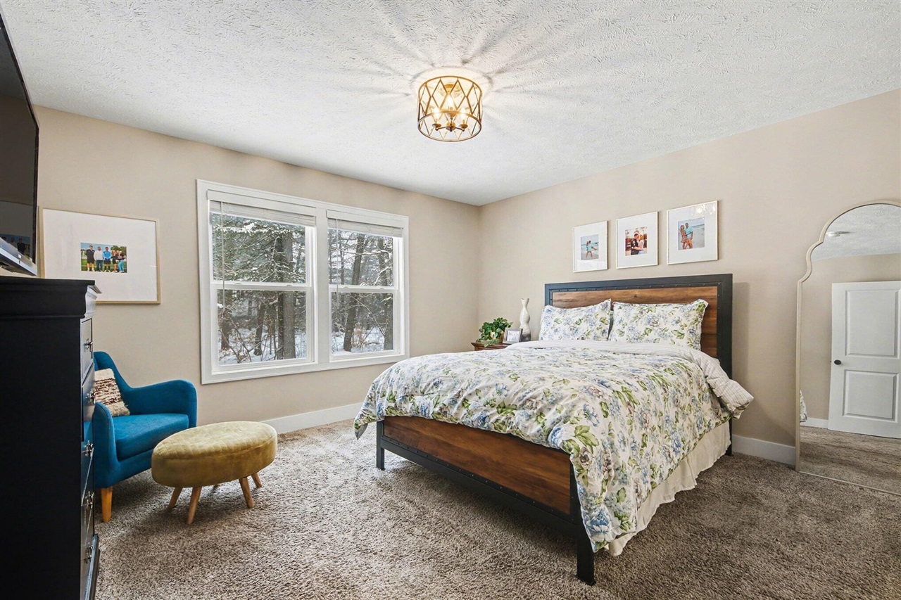 17285 Richton Drive, Nunica, MI, 49448-9374